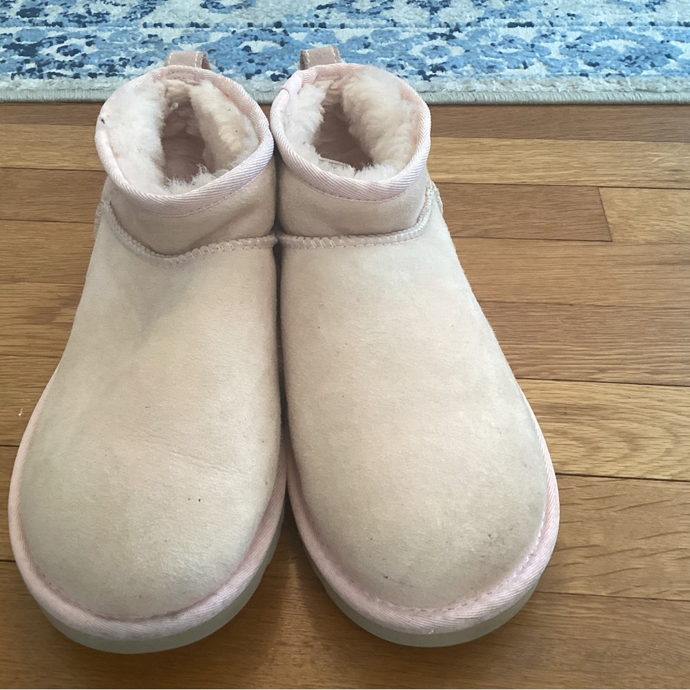UGG Pink Short Shearling Lined Winter Boots - Picture 7 of 7